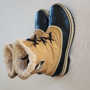 Sorel Women's Tan and Black Winter Rain Boots